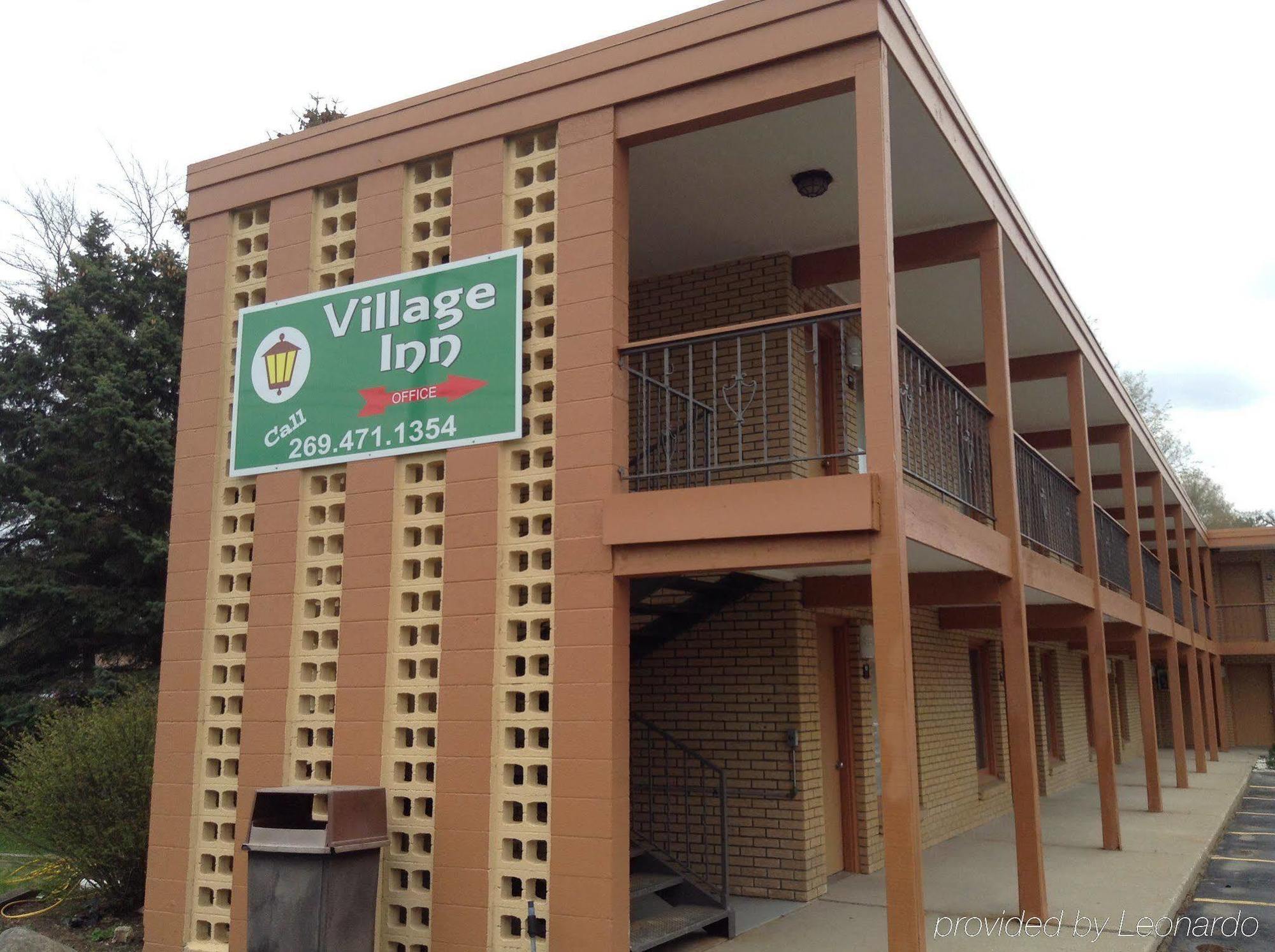 Village Inn Motel - Berrien Springs Экстерьер фото